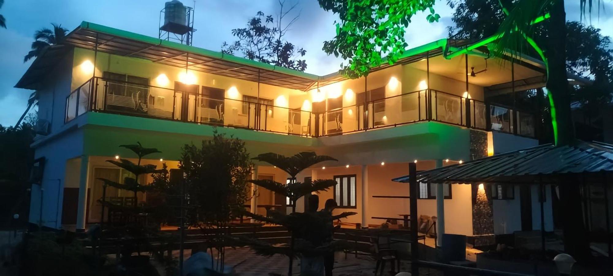 Koshy'S Beach Front Homestay Марарікулем Екстер'єр фото